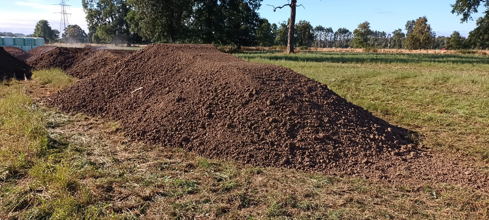 Guano de Gallina Compostado por Agrícola Santa Ana